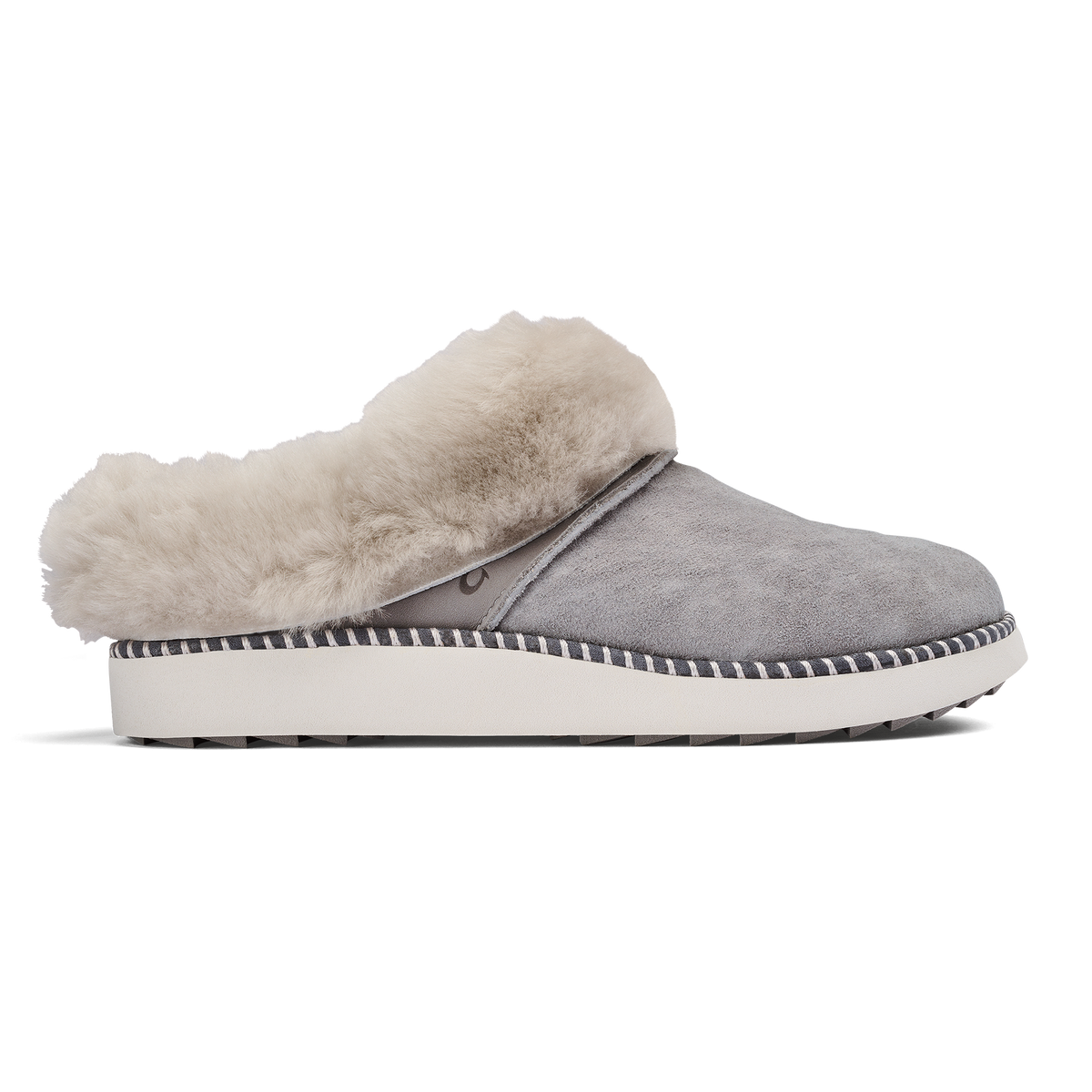 OluKai Ku‘i Women’s Fuzzy Slip-On Slippers - Fog