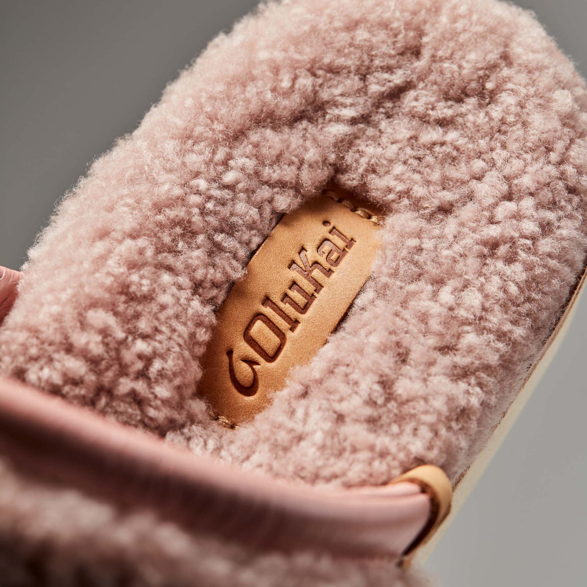 OluKai Pūpū Mua Women’s Shearling Mule Slipper - Pink Sea Salt