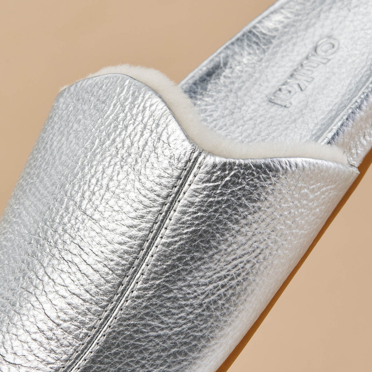 OluKai Kōnea Women’s Leather Slipper Mules - Silver