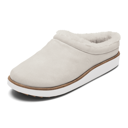 OluKai Mani - Puka / Golden Sand