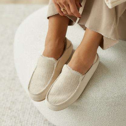 OluKai Nohea Slipper - Kapa Stripe / Puka