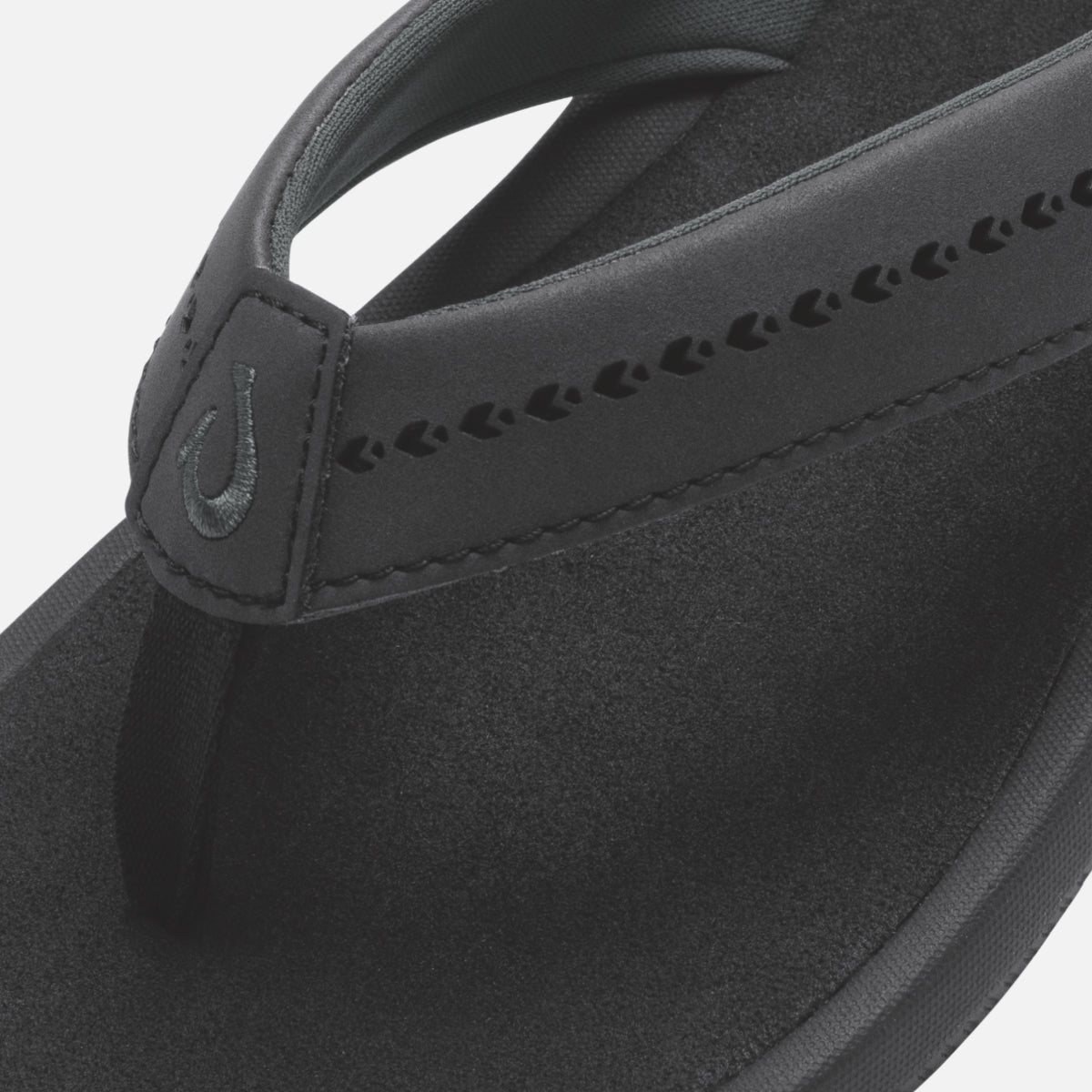 OluKai Ulele - Black / Black