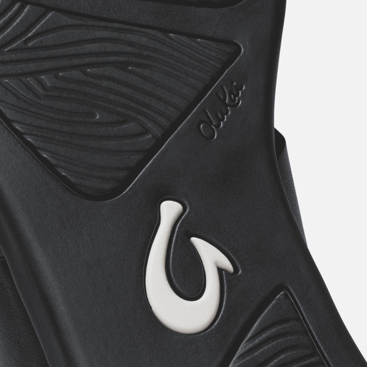OluKai Hoʻopio Mele - Black / Black