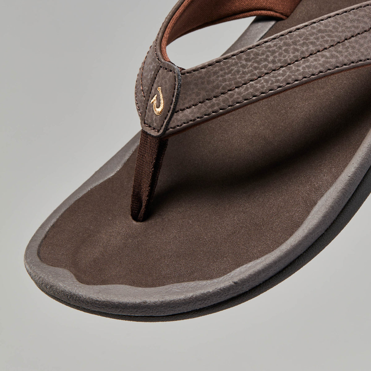 OluKai ‘Ohana Women's Best Selling Beach Sandals - Dark Java