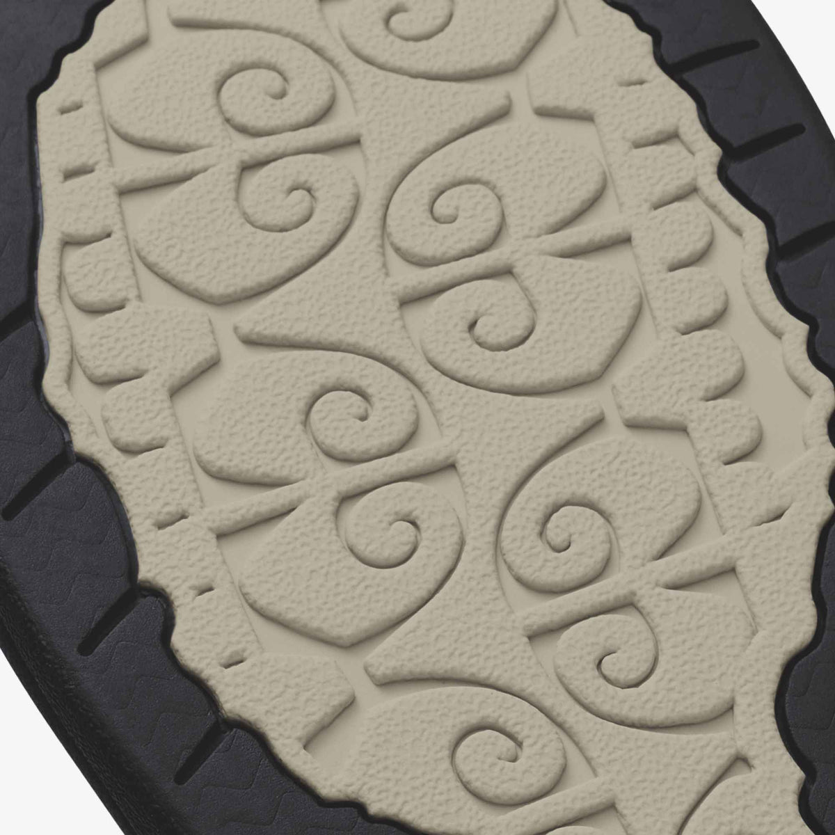 OluKai ‘Ohana - Ecru / Black