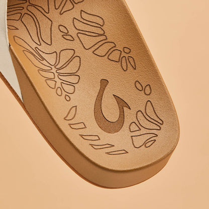 OluKai Kipe‘a ‘Olu Women‘s Slide Sandals - Puka / Tan