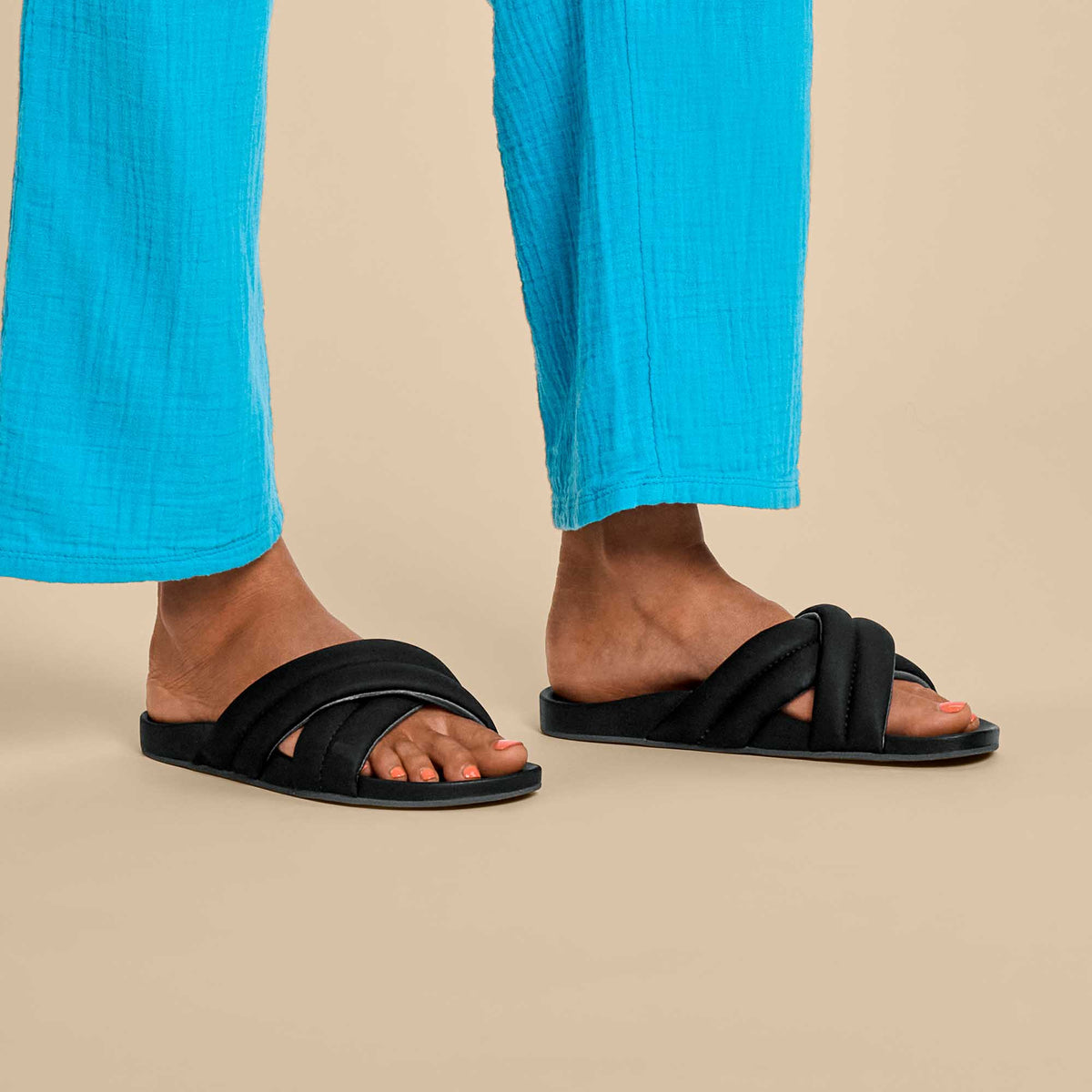 OluKai Hila Women’s Beach Slide Sandals - Black