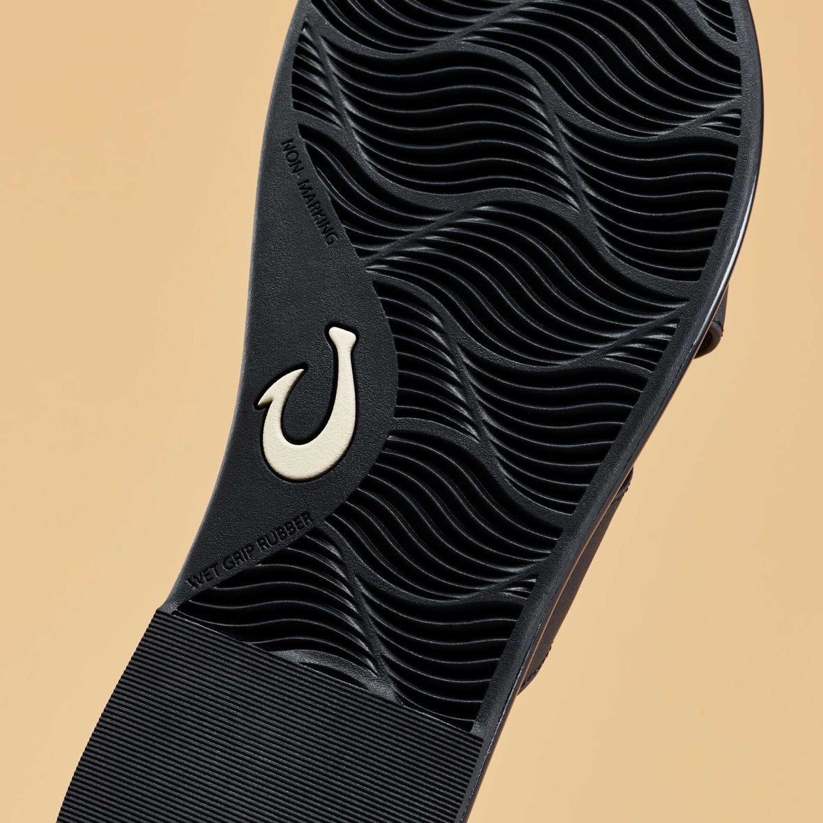 OluKai La‘i Slide Women’s Slide Beach Sandals - Lava Rock