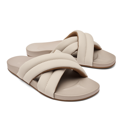 OluKai Hila Women’s Beach Slide Sandals - Cloudy