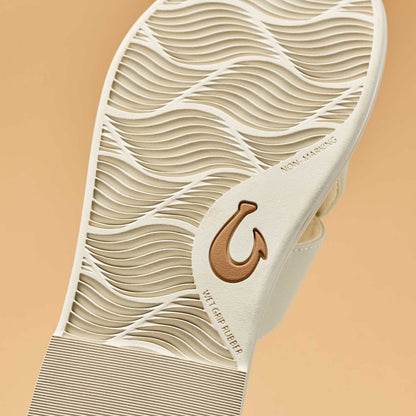 OluKai La‘i Slide Women’s Slide Beach Sandals - White Sand
