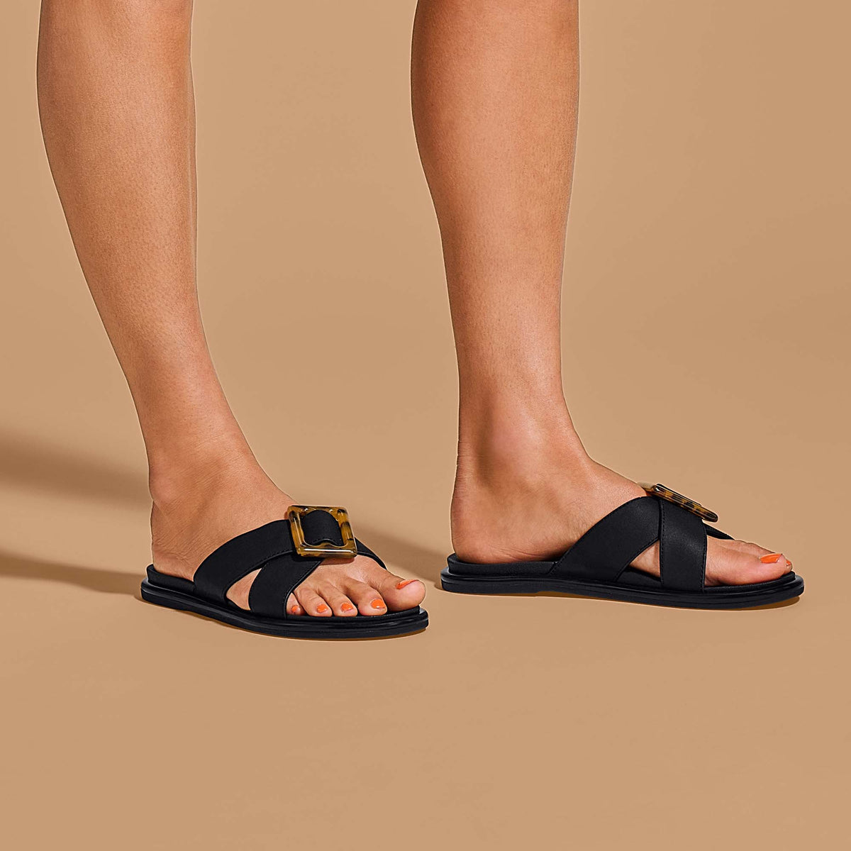 OluKai La‘i Slide Women’s Slide Beach Sandals - Black