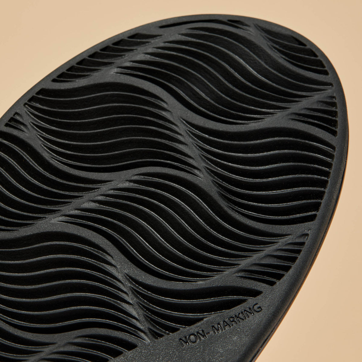 OluKai La‘i Slide Women’s Slide Beach Sandals - Black