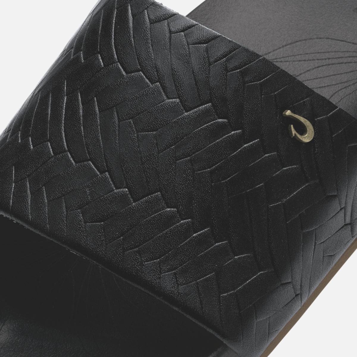 OluKai Kipeʻa Pono - Black / Weave