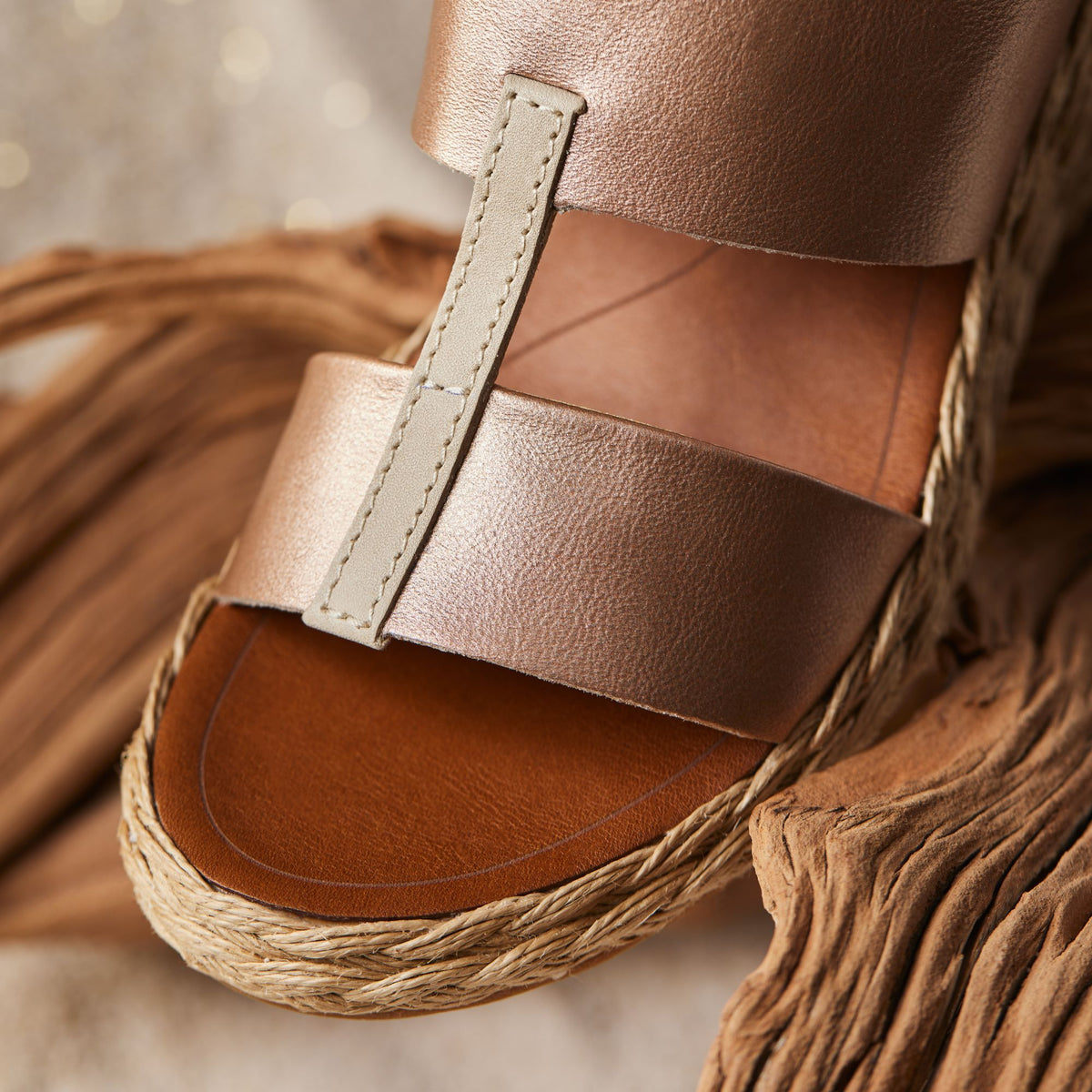 OluKai Lile Wedge - Copper / Tan