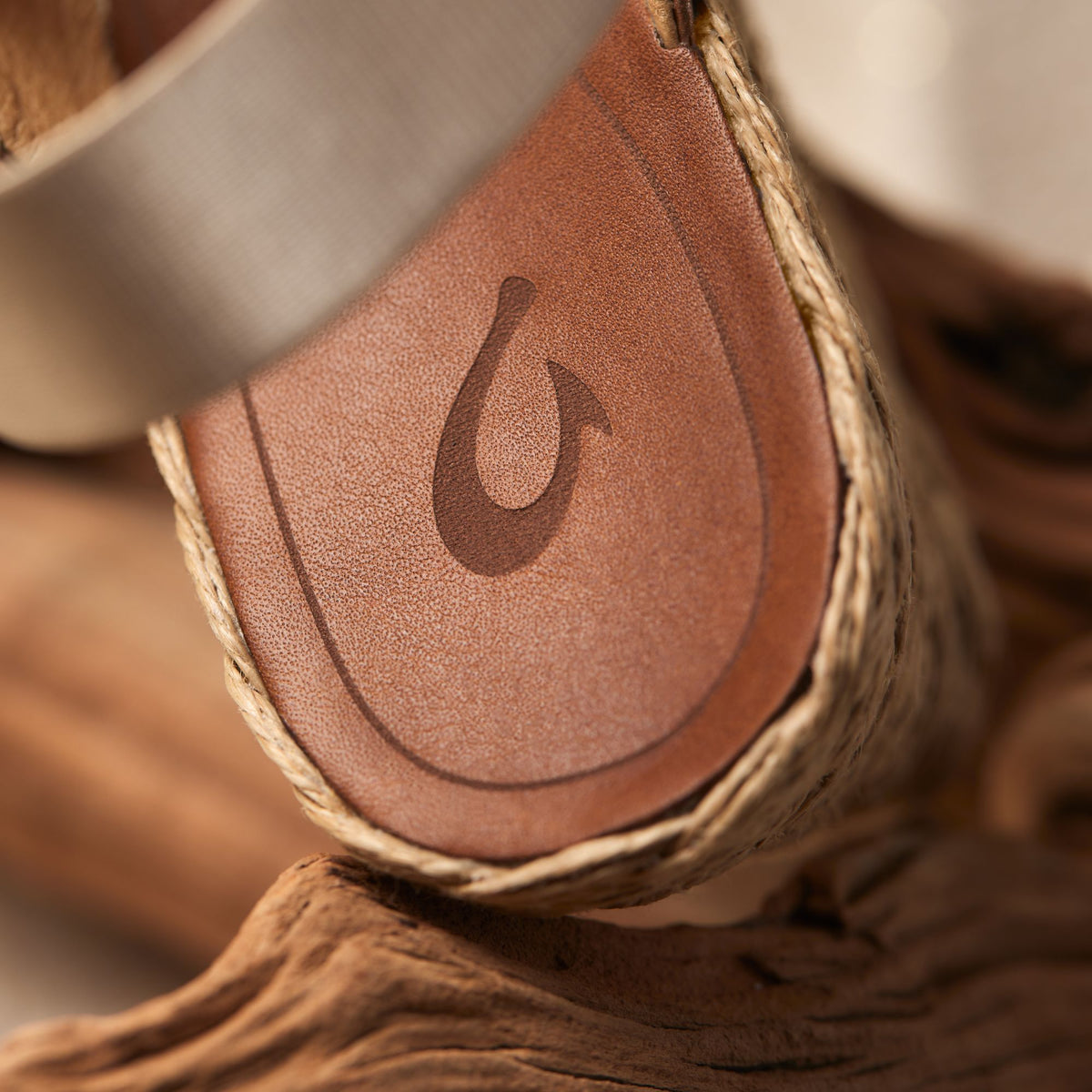 OluKai Lile Wedge - Copper / Tan