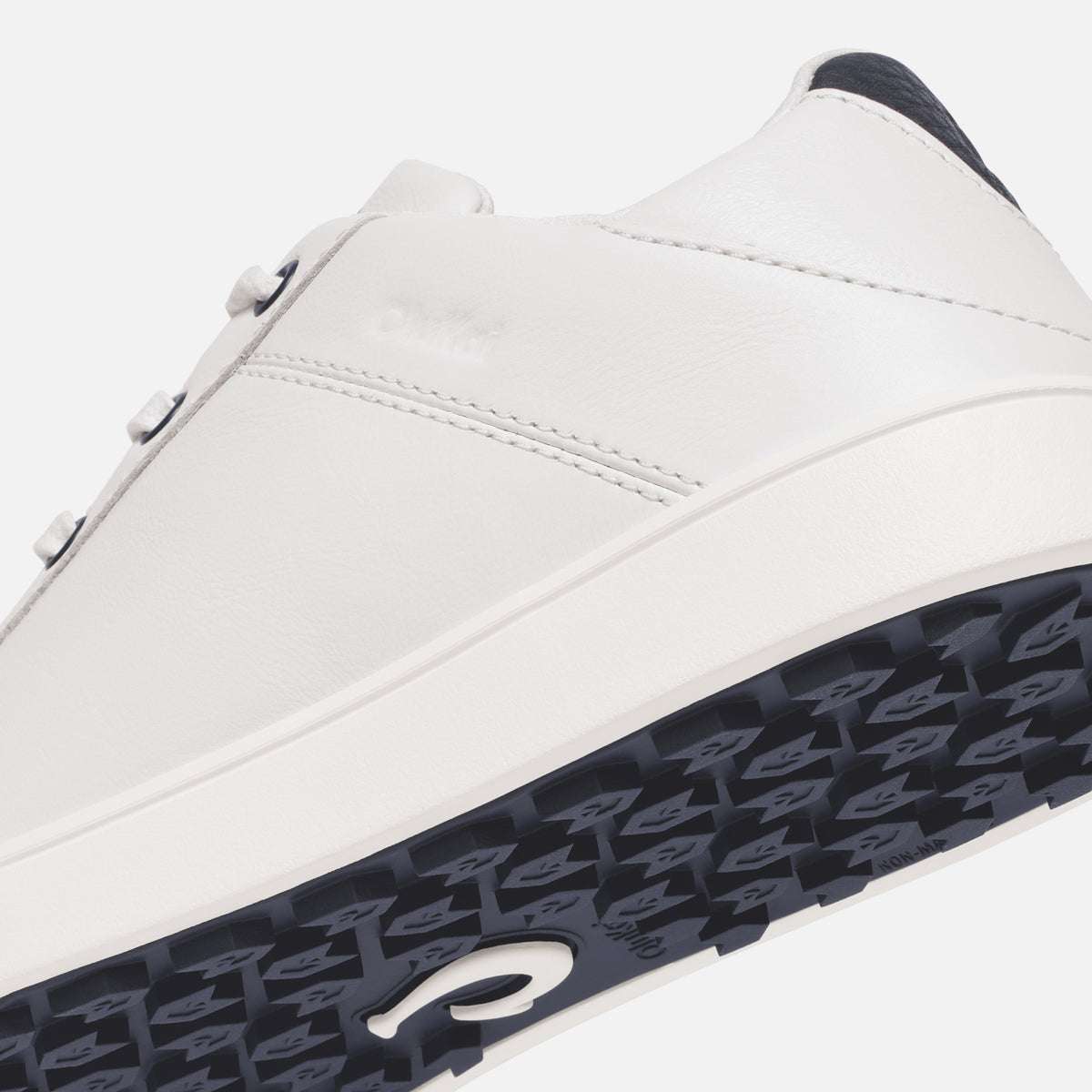 OluKai Puakea - Bright White / Trench Blue